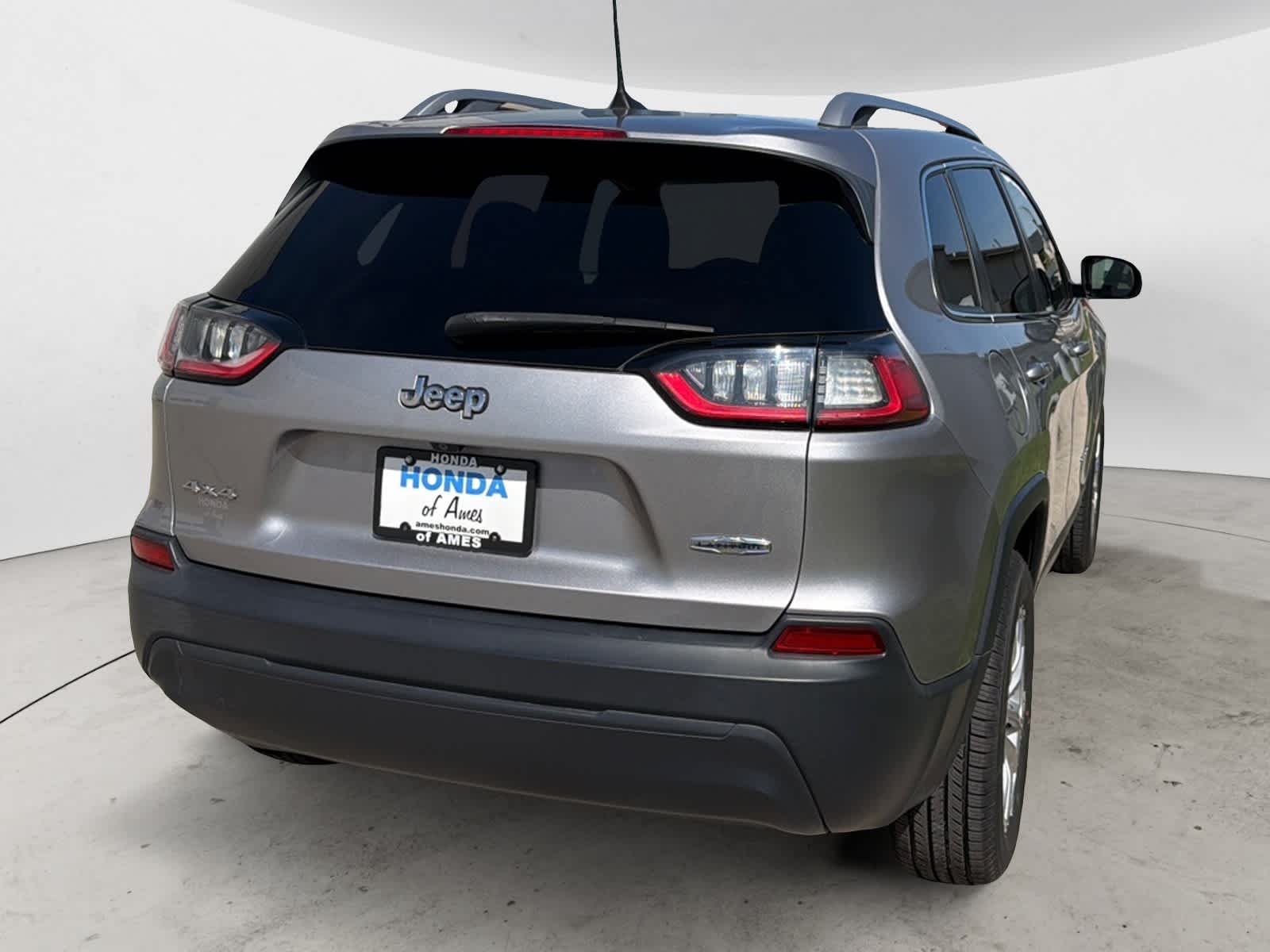 Thumbnail: 2019 Jeep Cherokee - 4