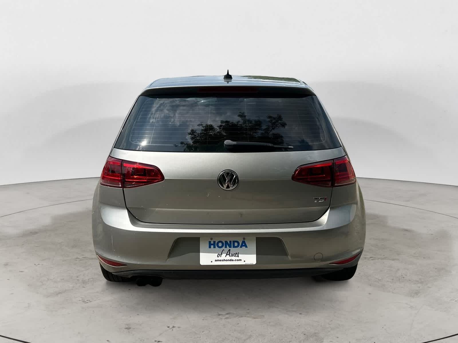 2015 Volkswagen Golf S 5
