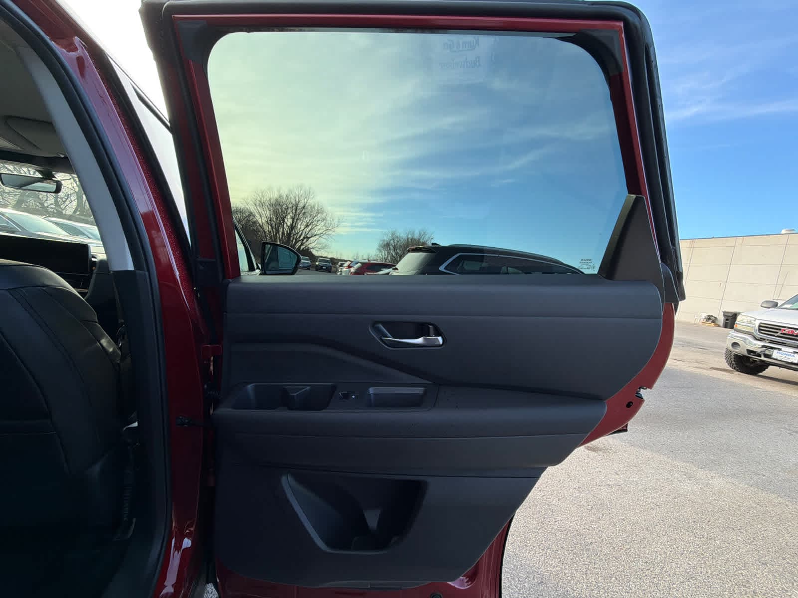 Thumbnail: 2026 Nissan Pathfinder - 9