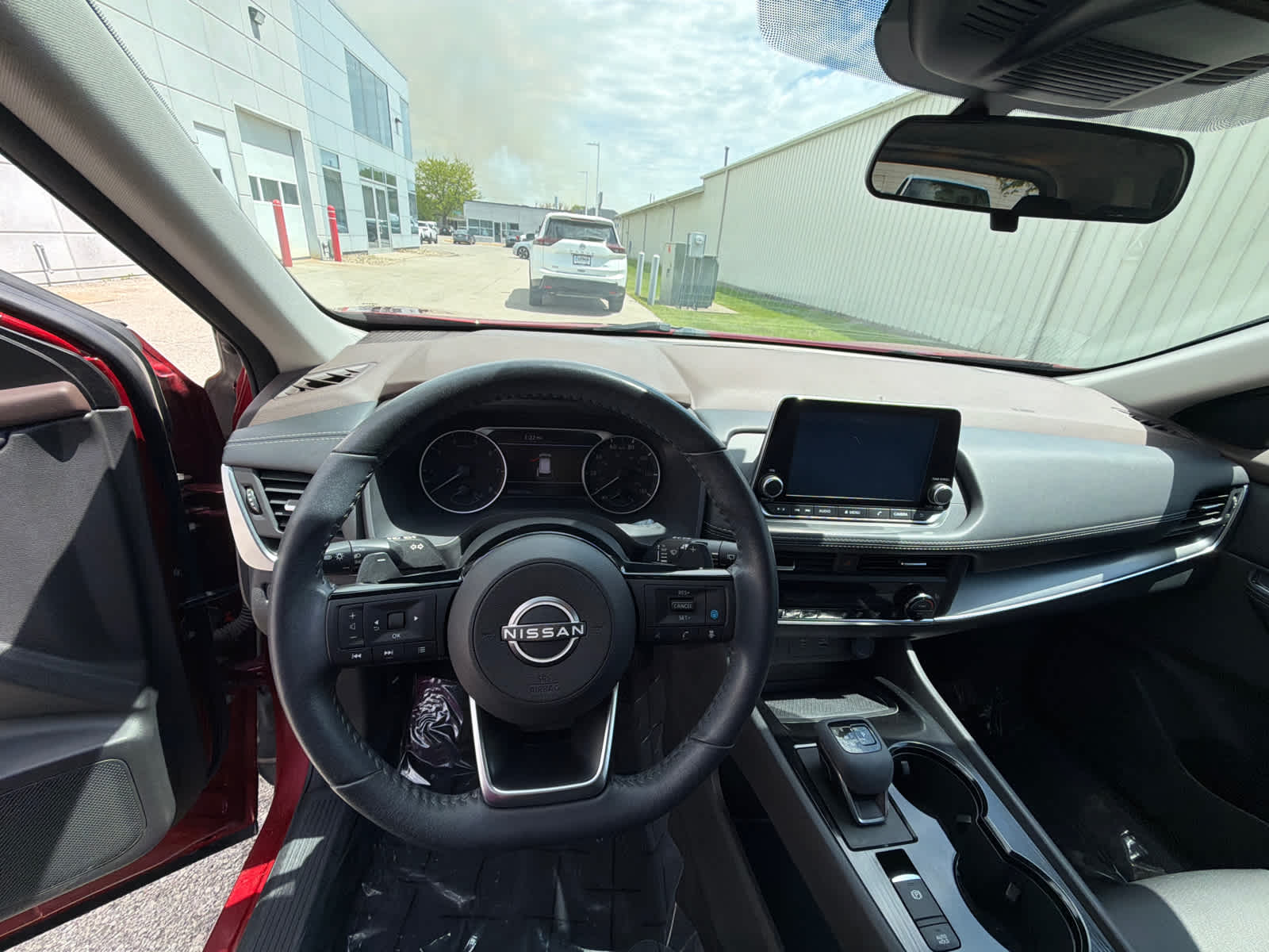 Thumbnail: 2023 Nissan Rogue - 17