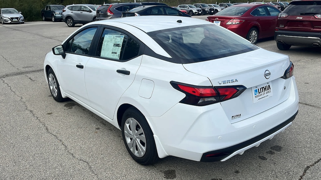 New 2025 Nissan Versa 1.6 S Sedan