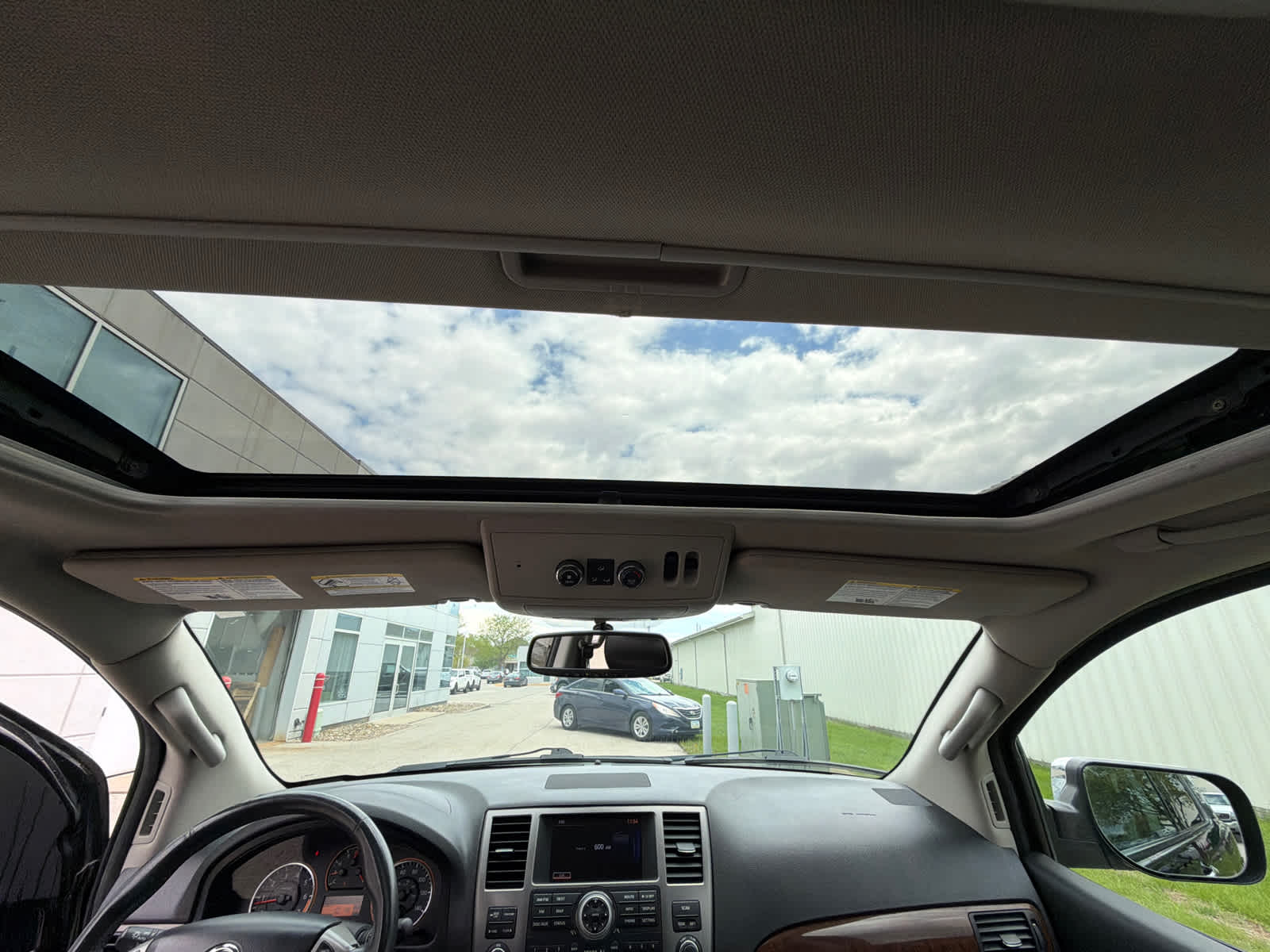 Thumbnail: 2013 Nissan Armada - 29