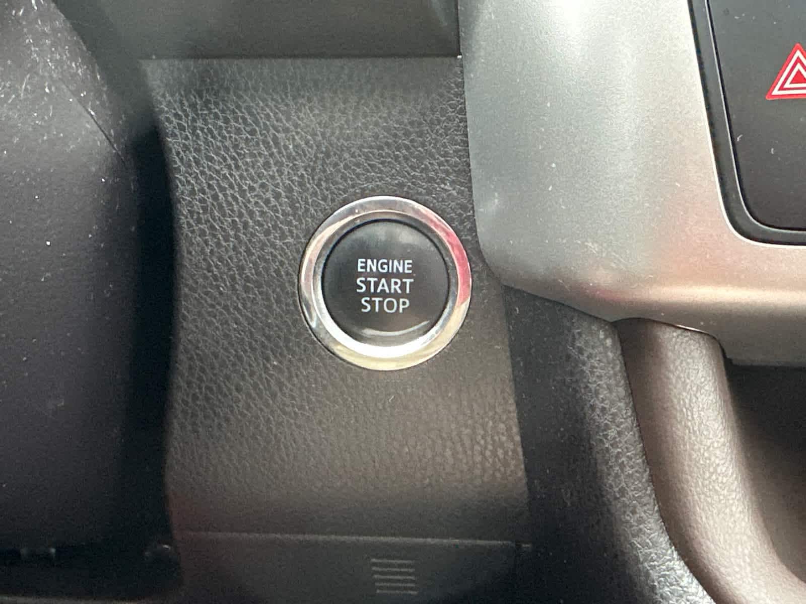 Thumbnail: 2018 Toyota Highlander - 25