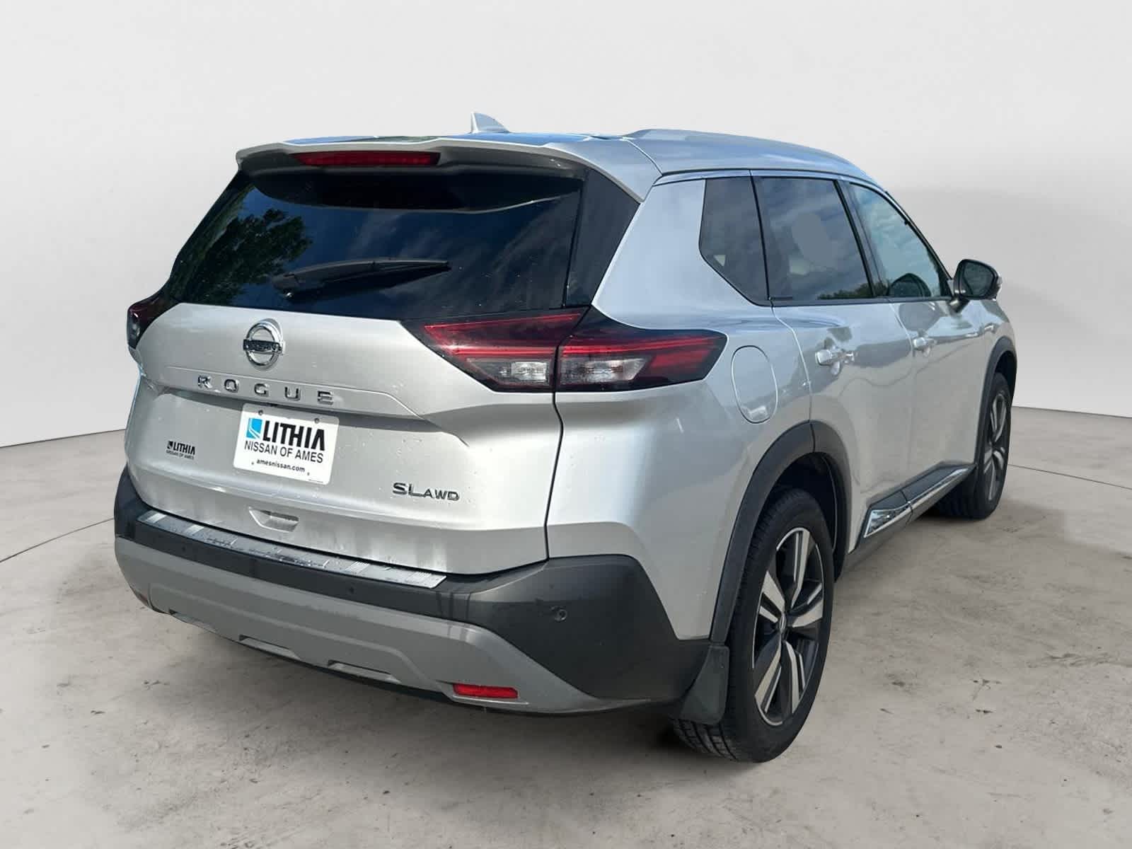 Thumbnail: 2021 Nissan Rogue - 3
