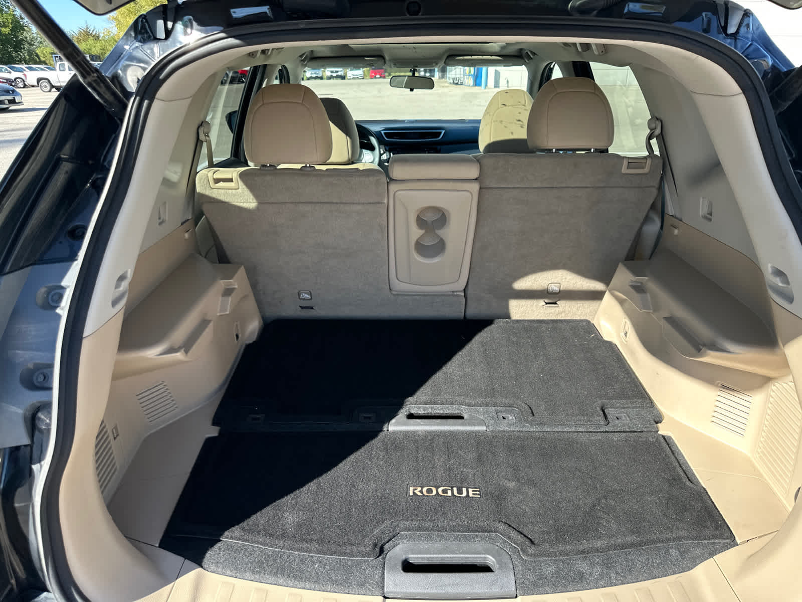 Thumbnail: 2016 Nissan Rogue - 11