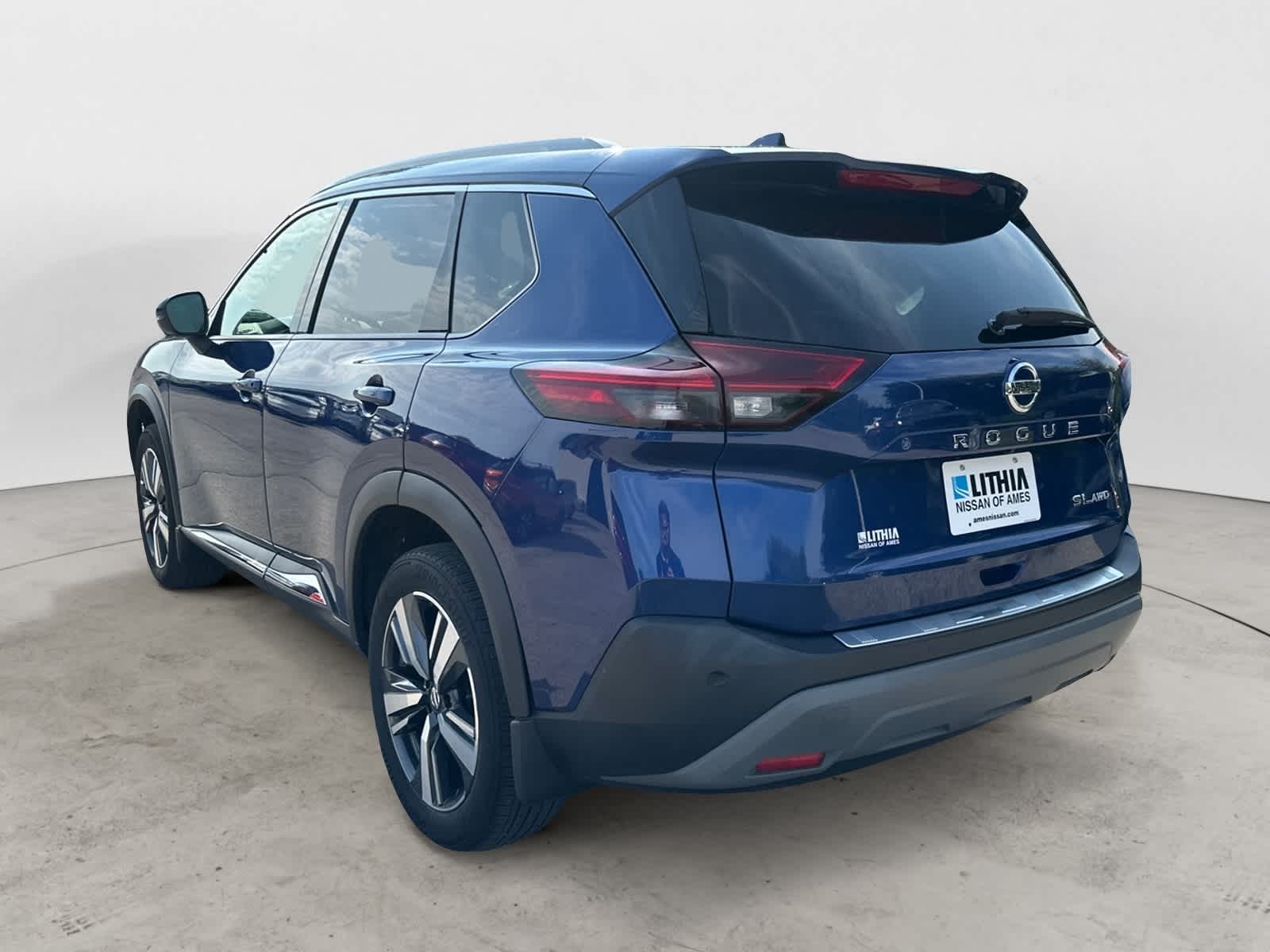 Thumbnail: 2021 Nissan Rogue - 2