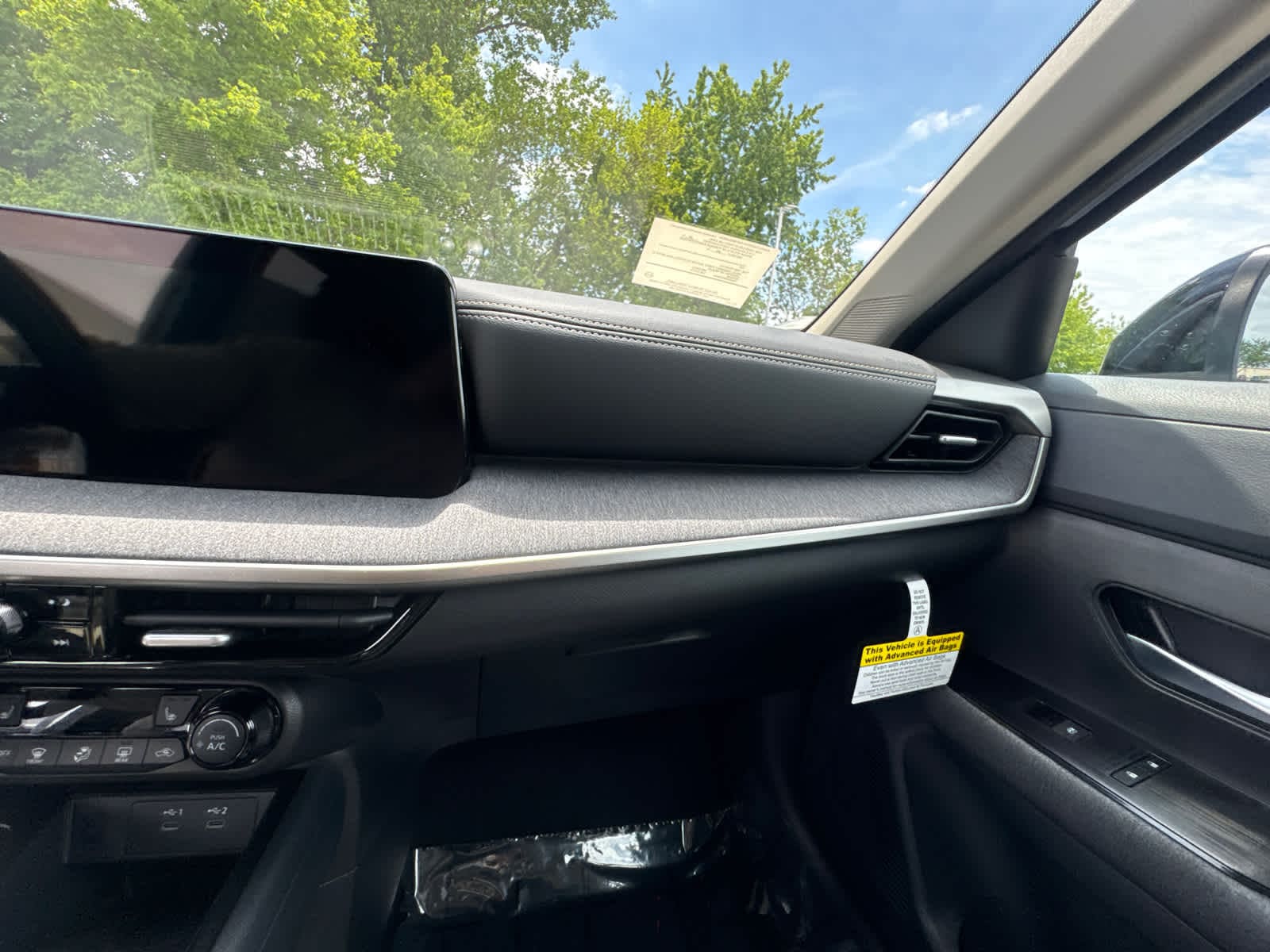 Thumbnail: 2026 Nissan Kicks - 19