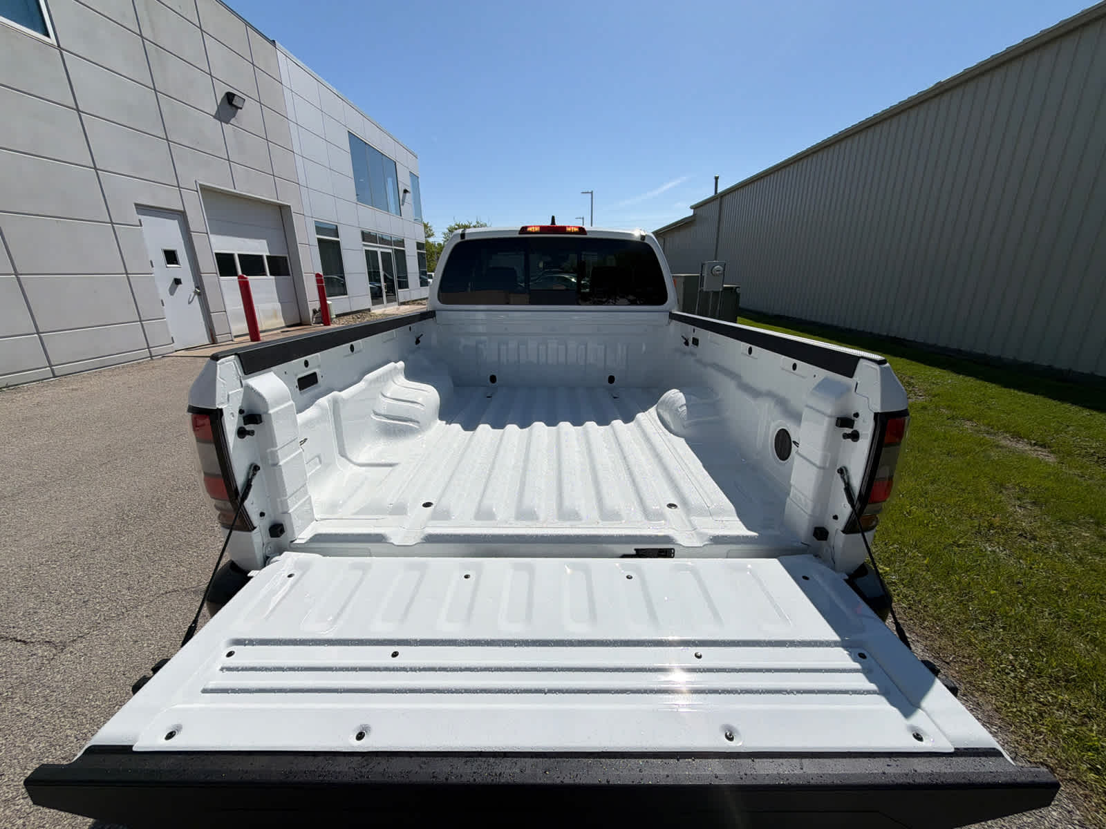 Thumbnail: 2026 Nissan Frontier - 11
