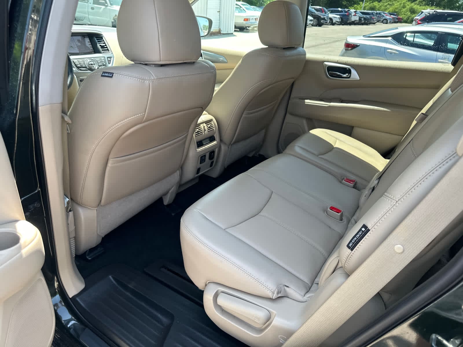 Thumbnail: 2018 Nissan Pathfinder - 13