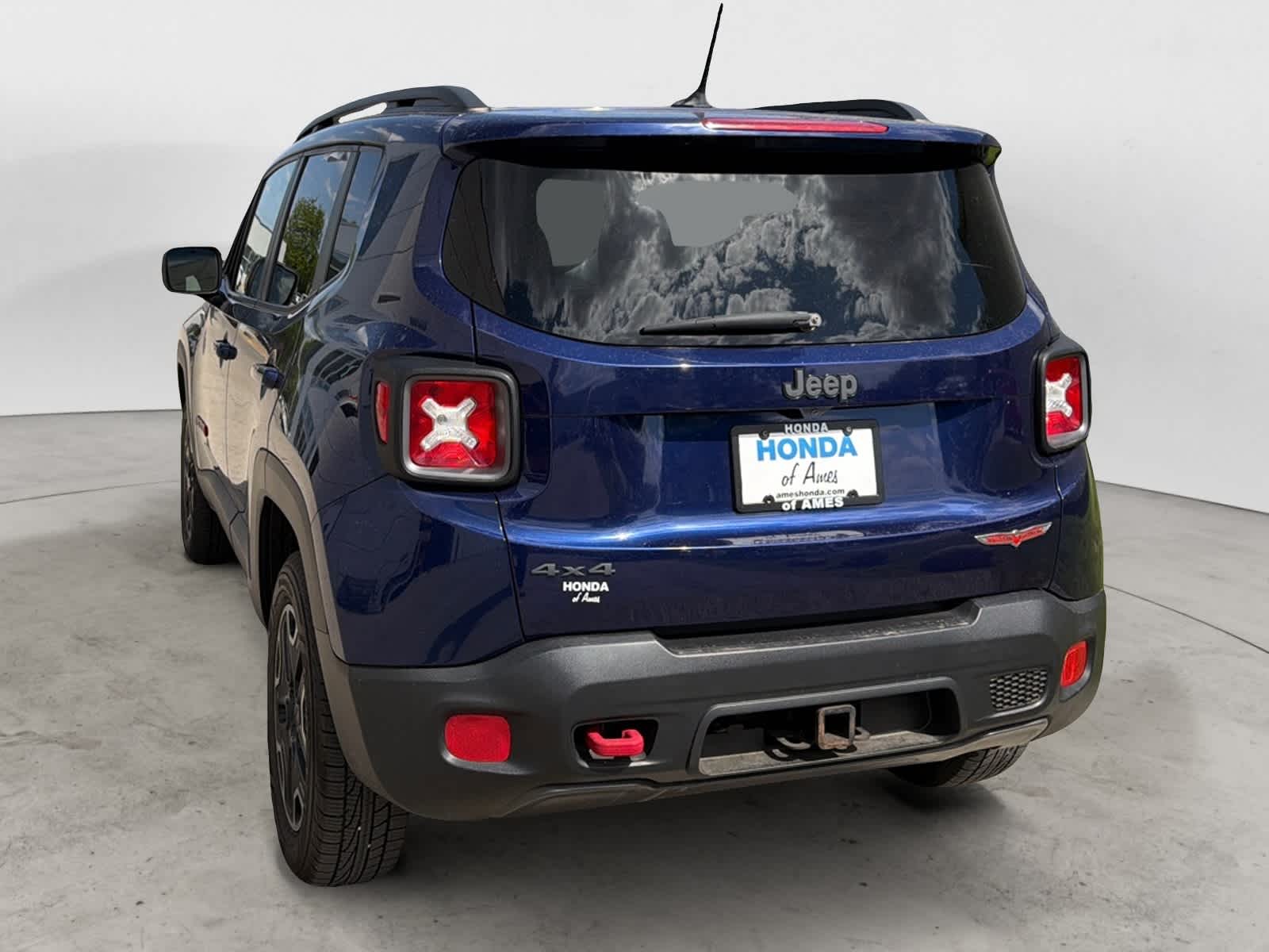 Thumbnail: 2017 Jeep Renegade - 3