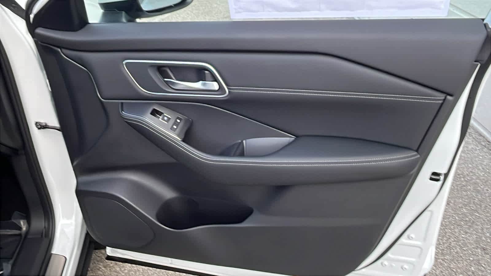 Thumbnail: 2026 Nissan Rogue - 7