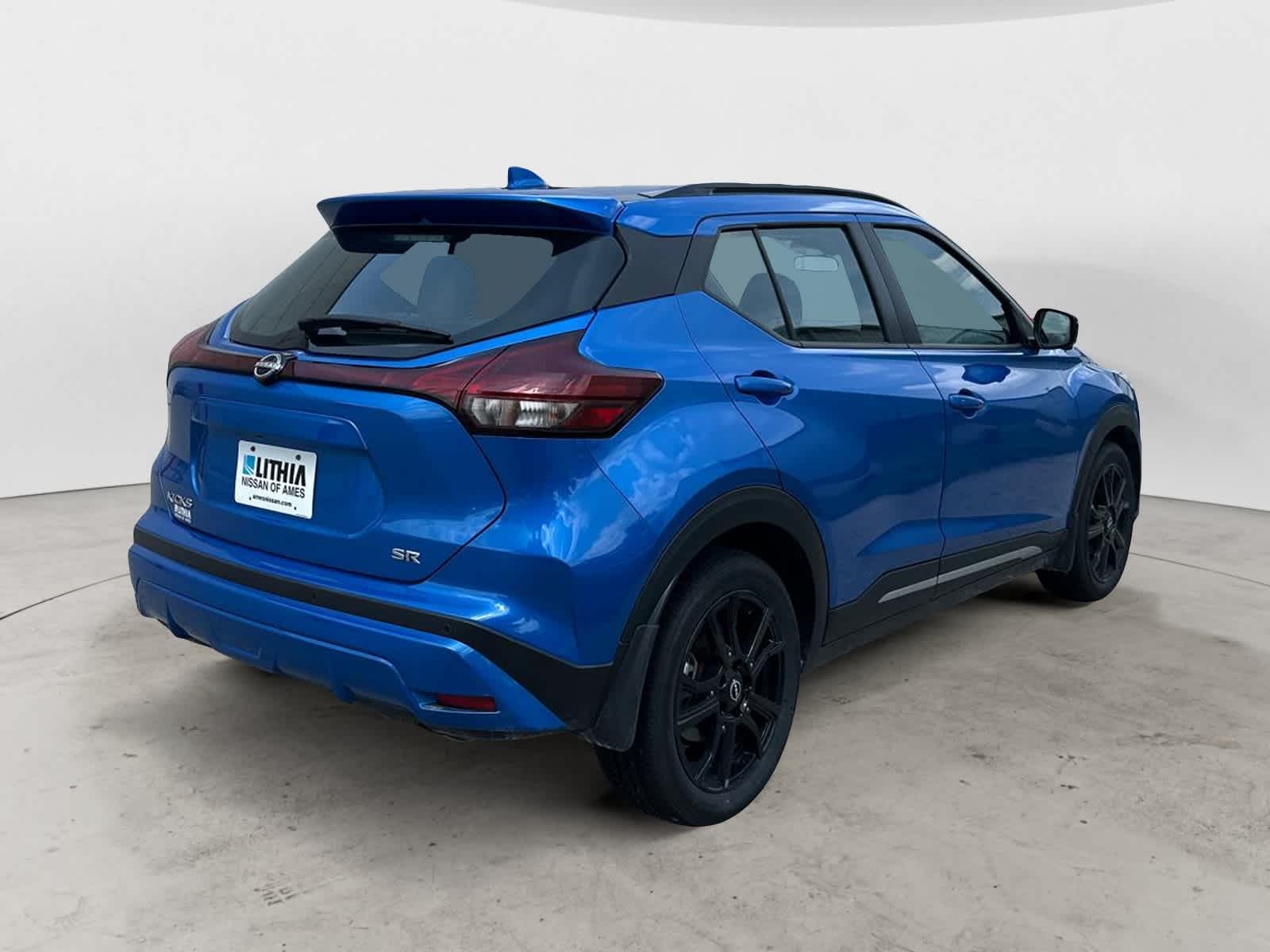2022 Nissan Kicks SR 6