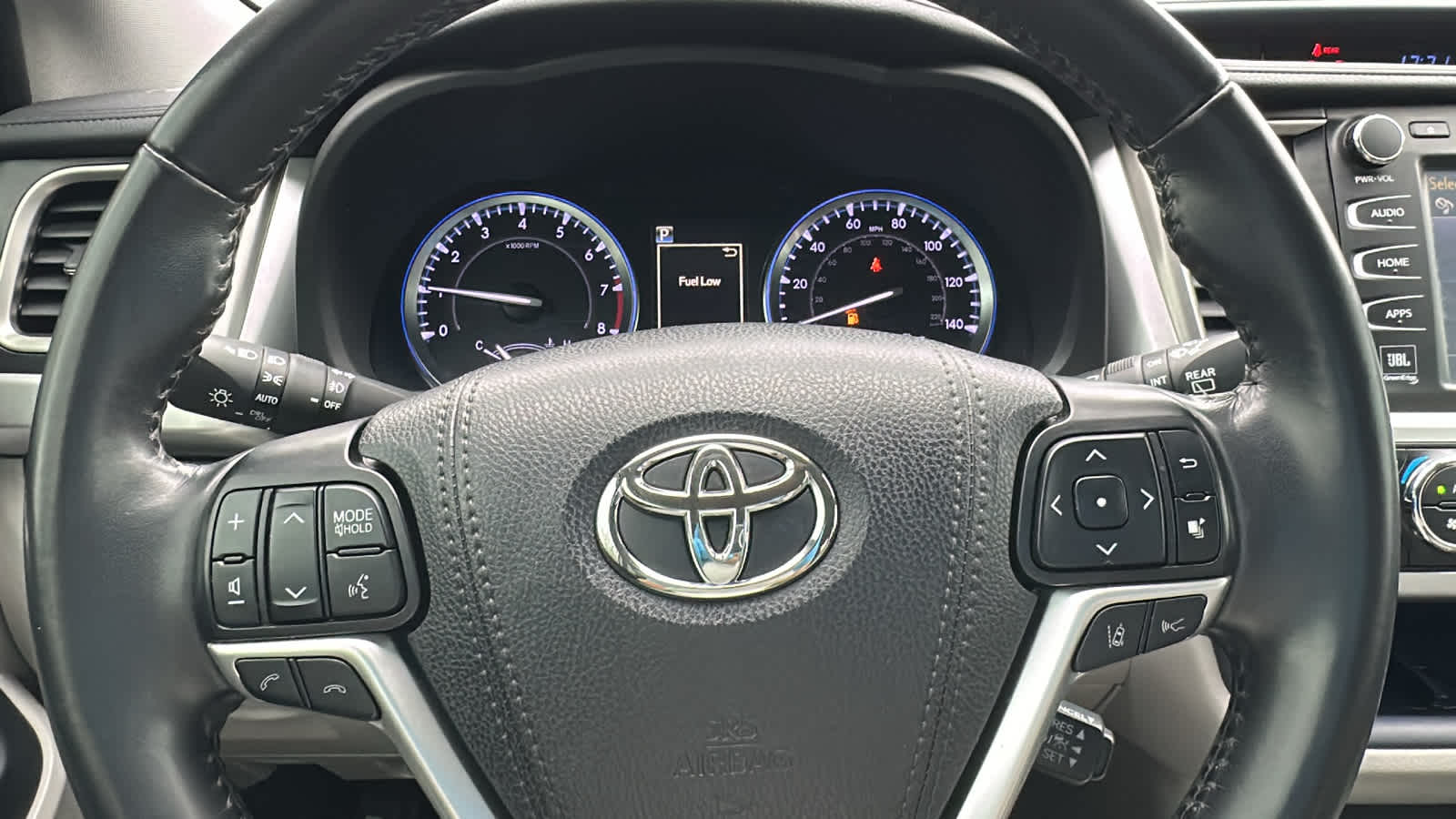 Thumbnail: 2019 Toyota Highlander - 21