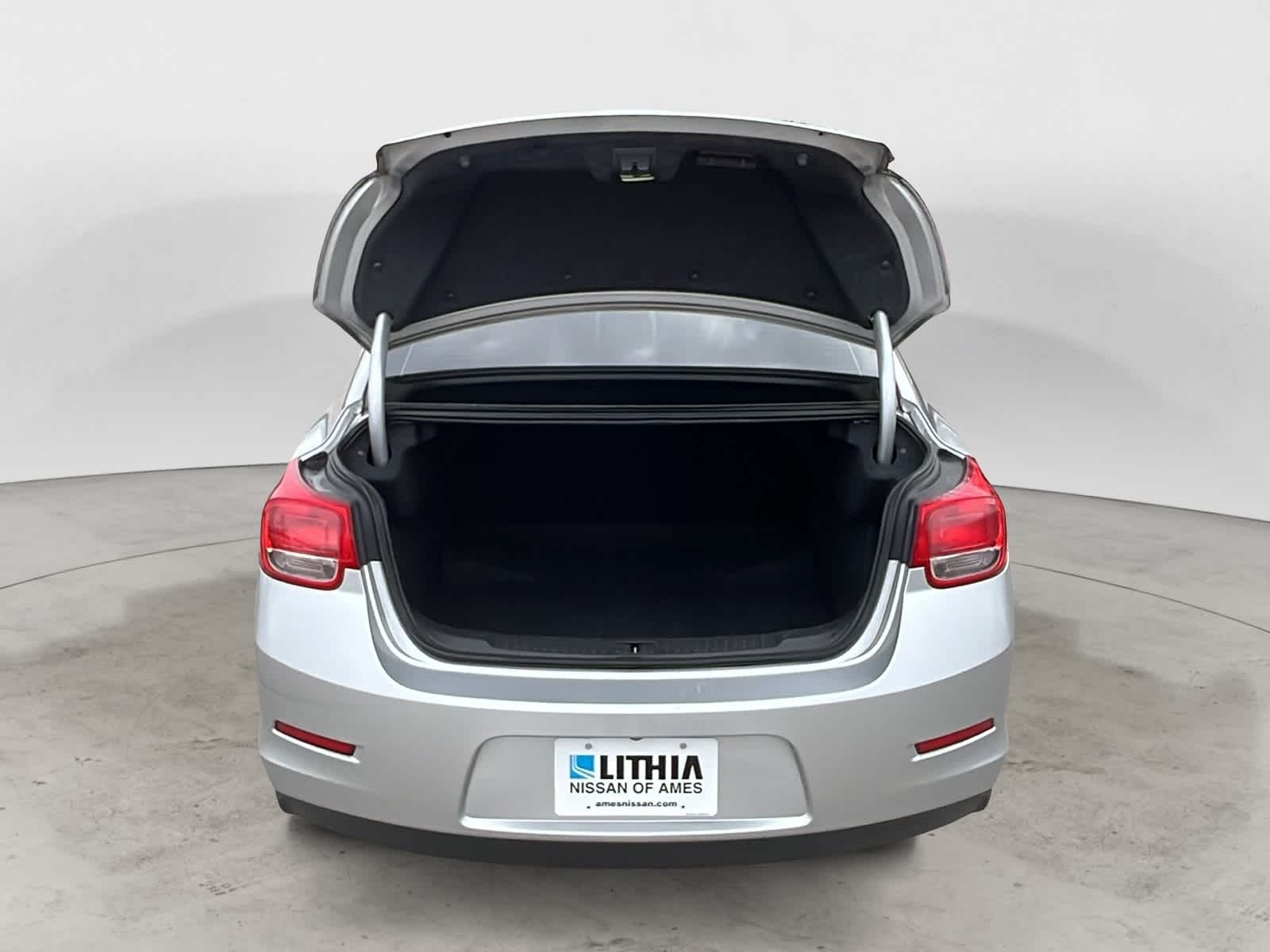 Thumbnail: 2015 Chevrolet Malibu - 5