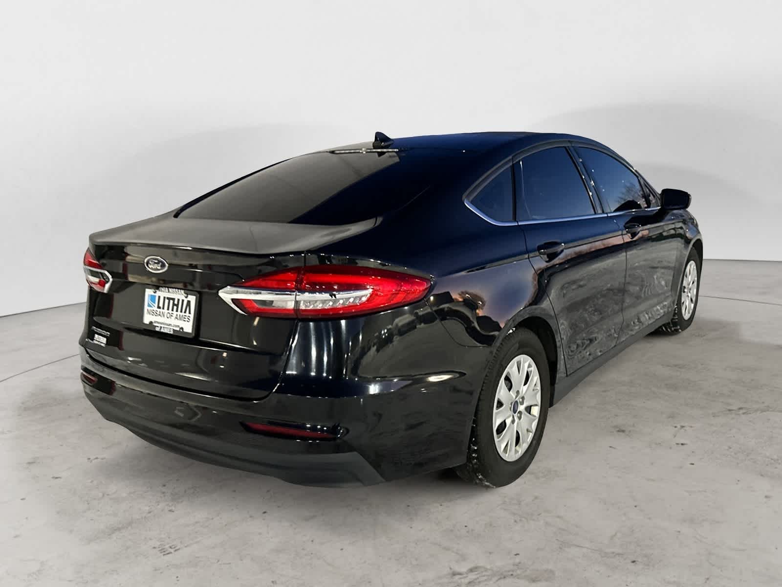 Thumbnail: 2020 Ford Fusion - 3