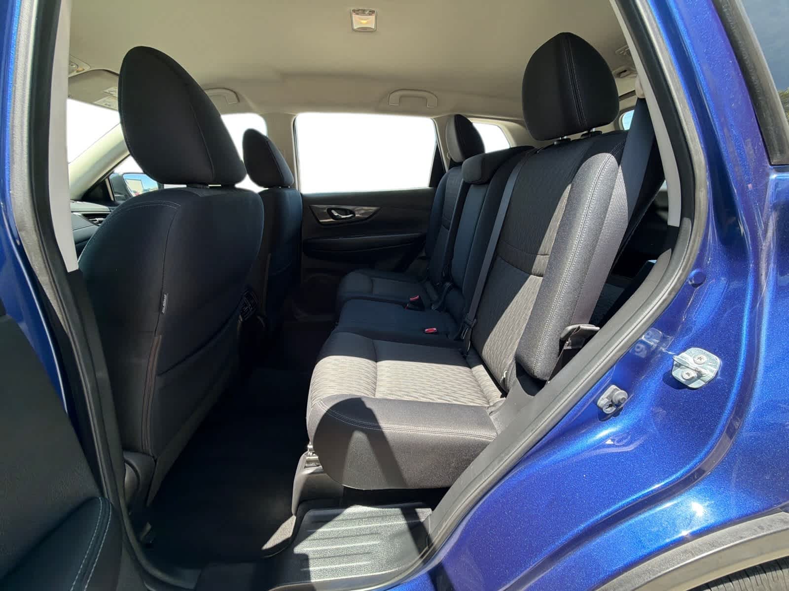 Thumbnail: 2017 Nissan Rogue - 14