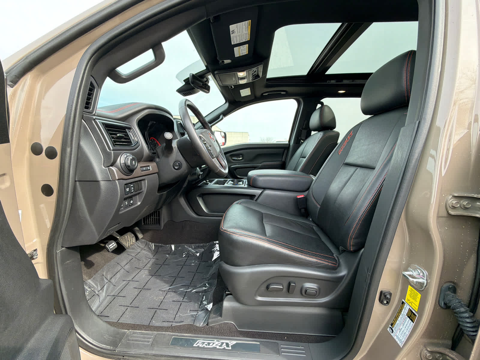 Thumbnail: 2023 Nissan Titan - 16