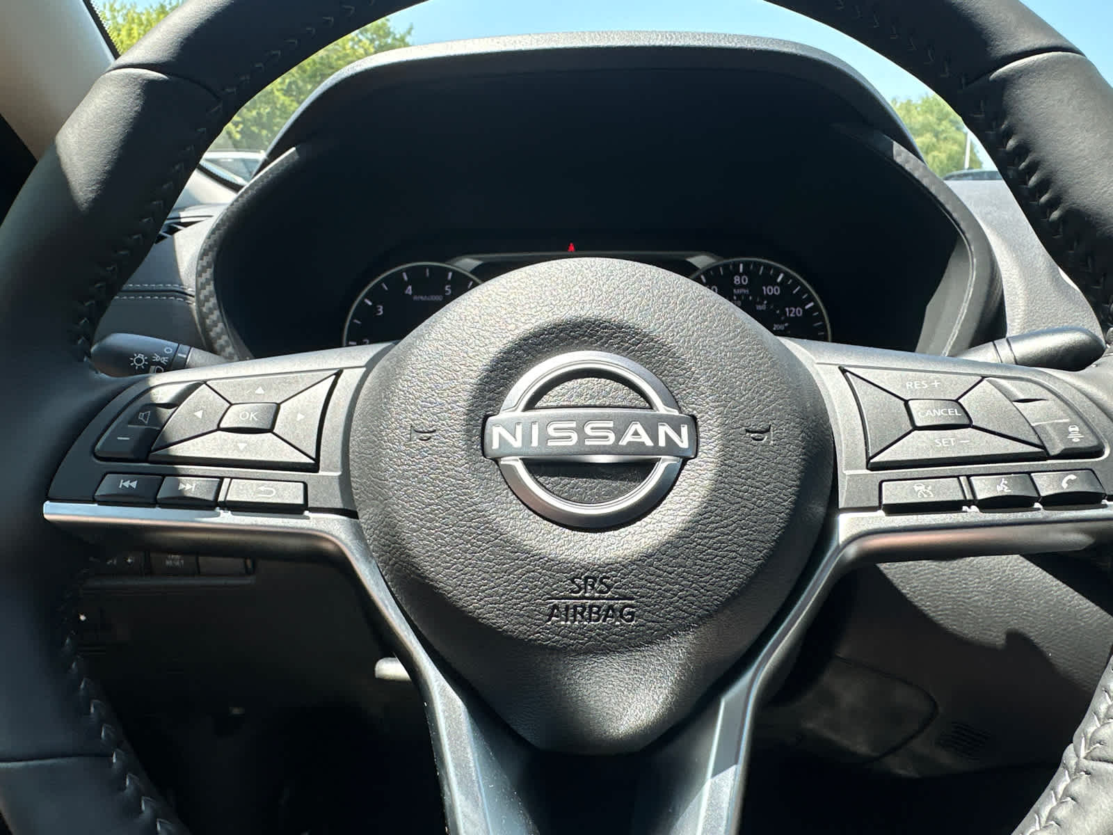 Thumbnail: 2025 Nissan Sentra - 18