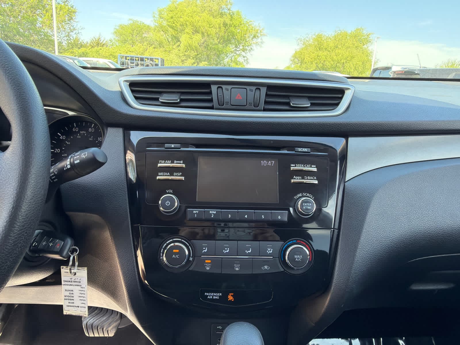 Thumbnail: 2016 Nissan Rogue - 24