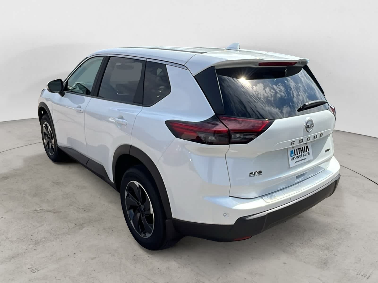 Thumbnail: 2026 Nissan Rogue - 3