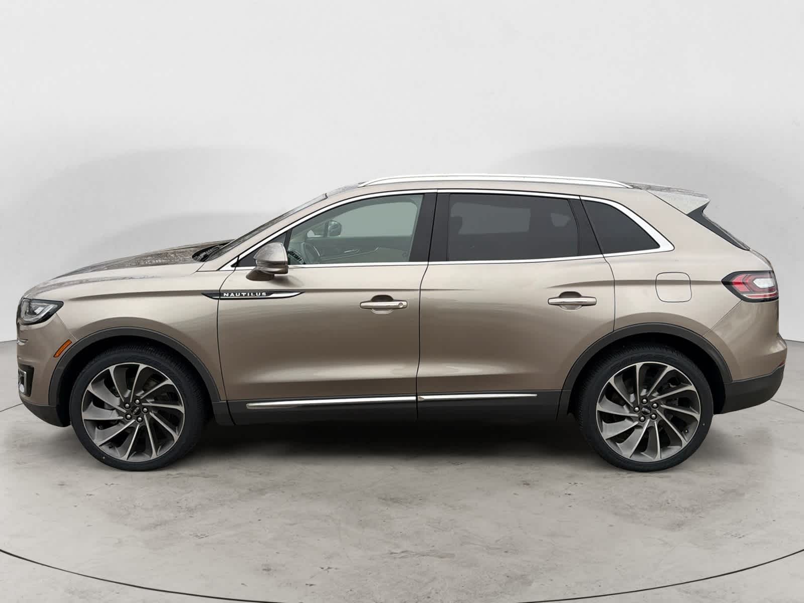 Thumbnail: 2019 Lincoln Nautilus - 2