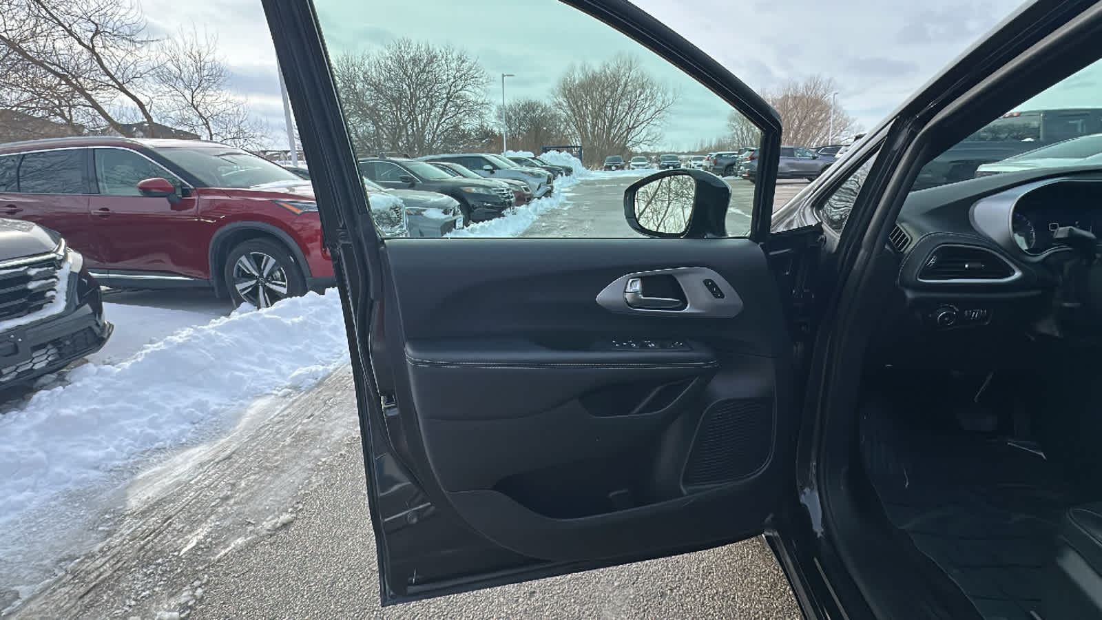 Thumbnail: 2021 Chrysler Pacifica - 14