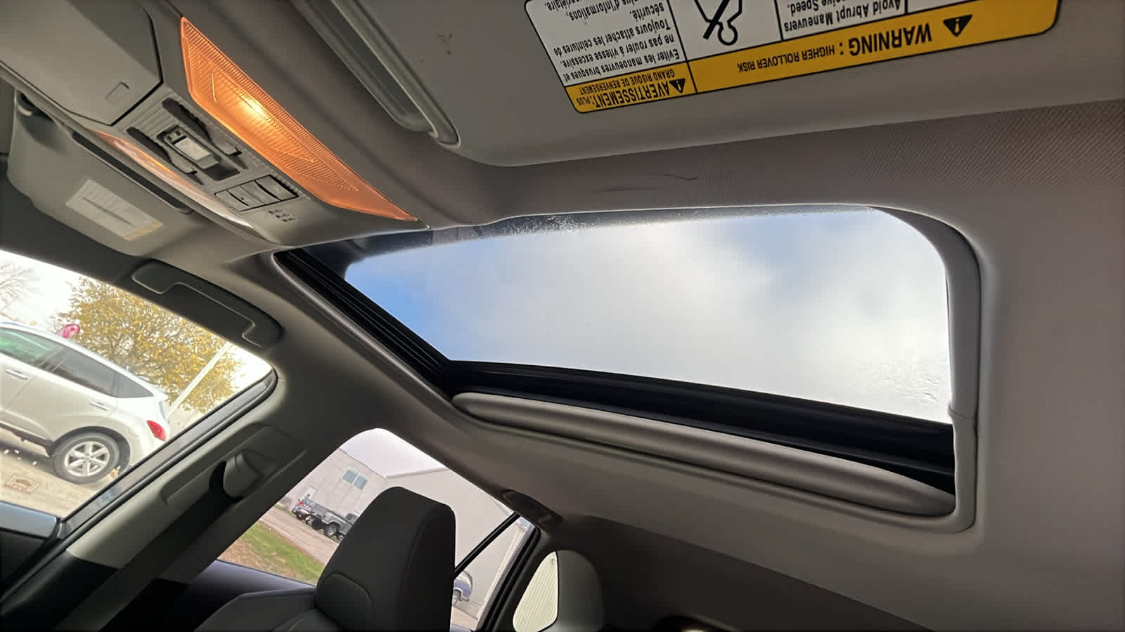 Thumbnail: 2019 Toyota RAV4 - 21