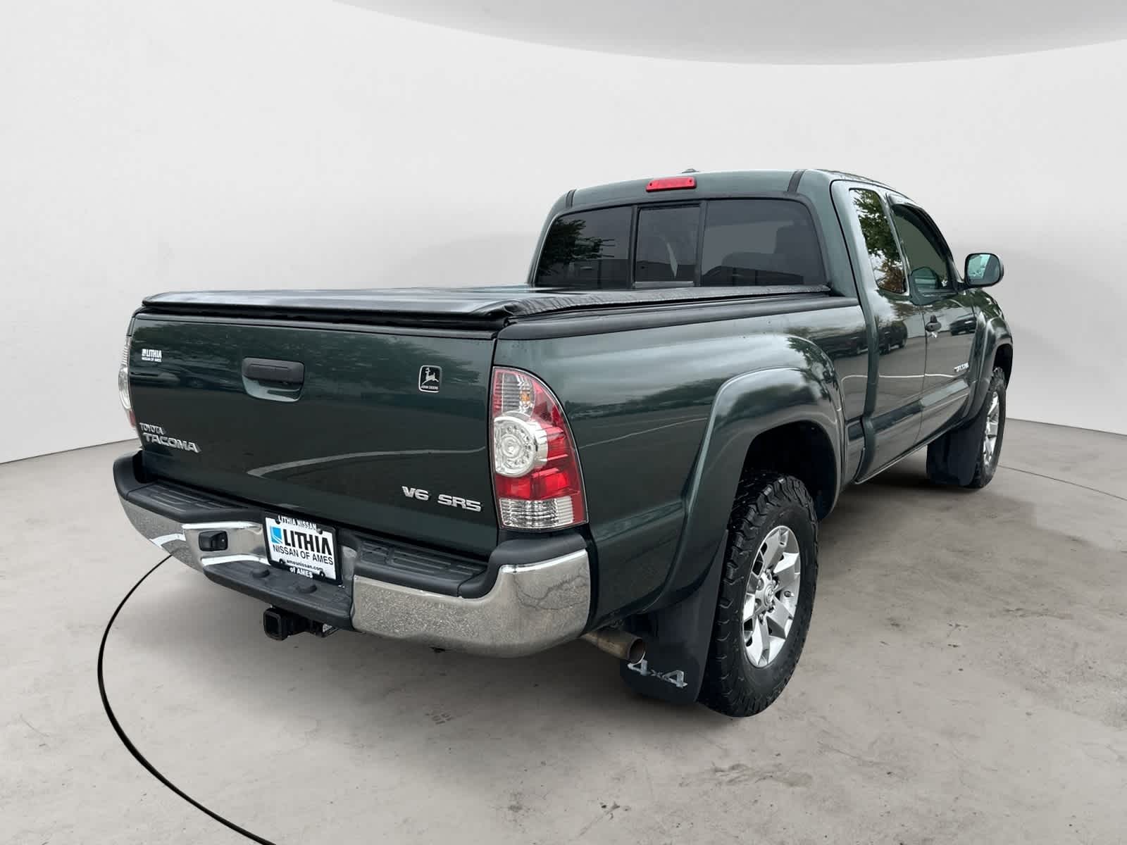 Thumbnail: 2009 Toyota Tacoma - 3