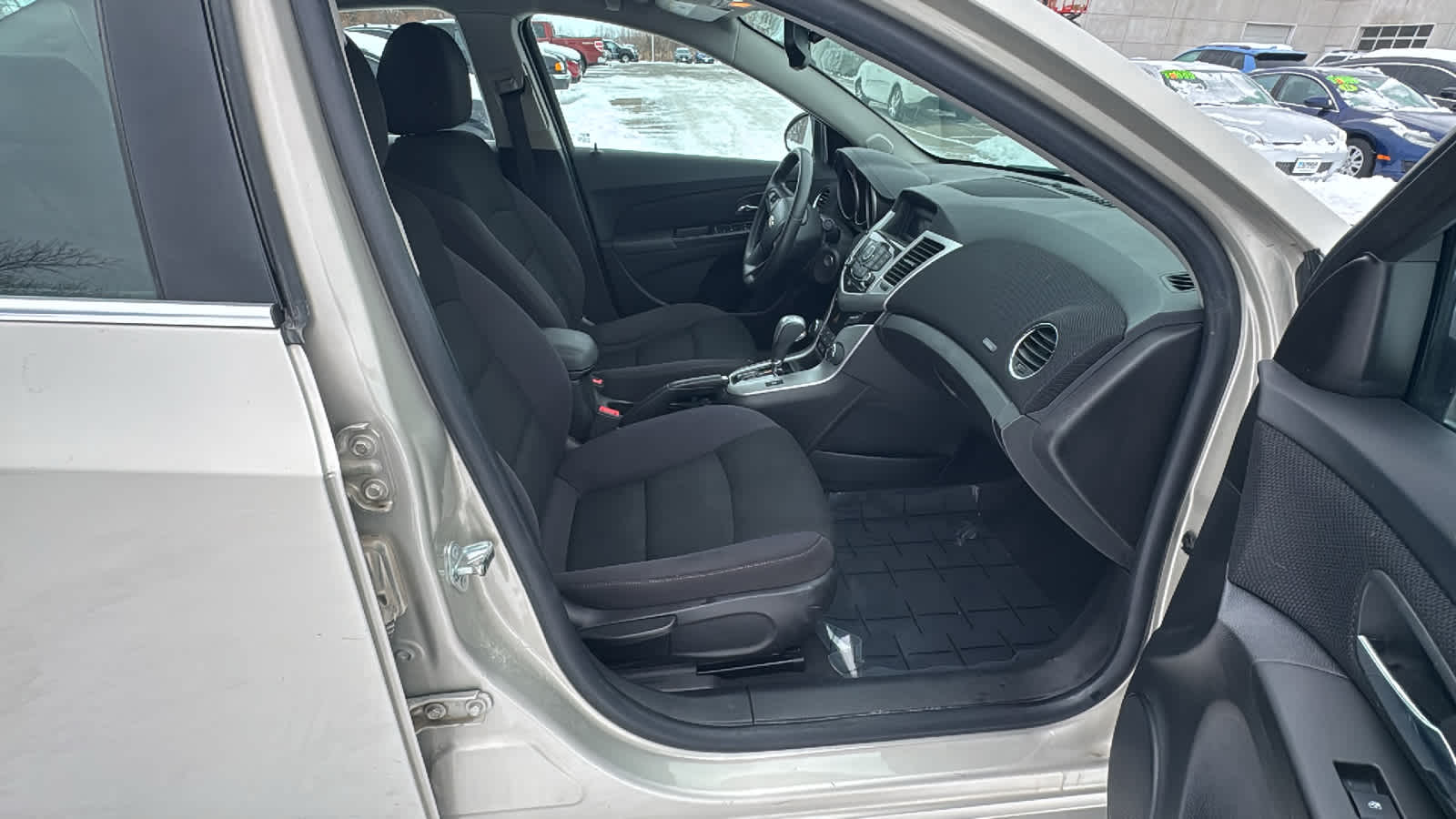 Thumbnail: 2015 Chevrolet Cruze - 9