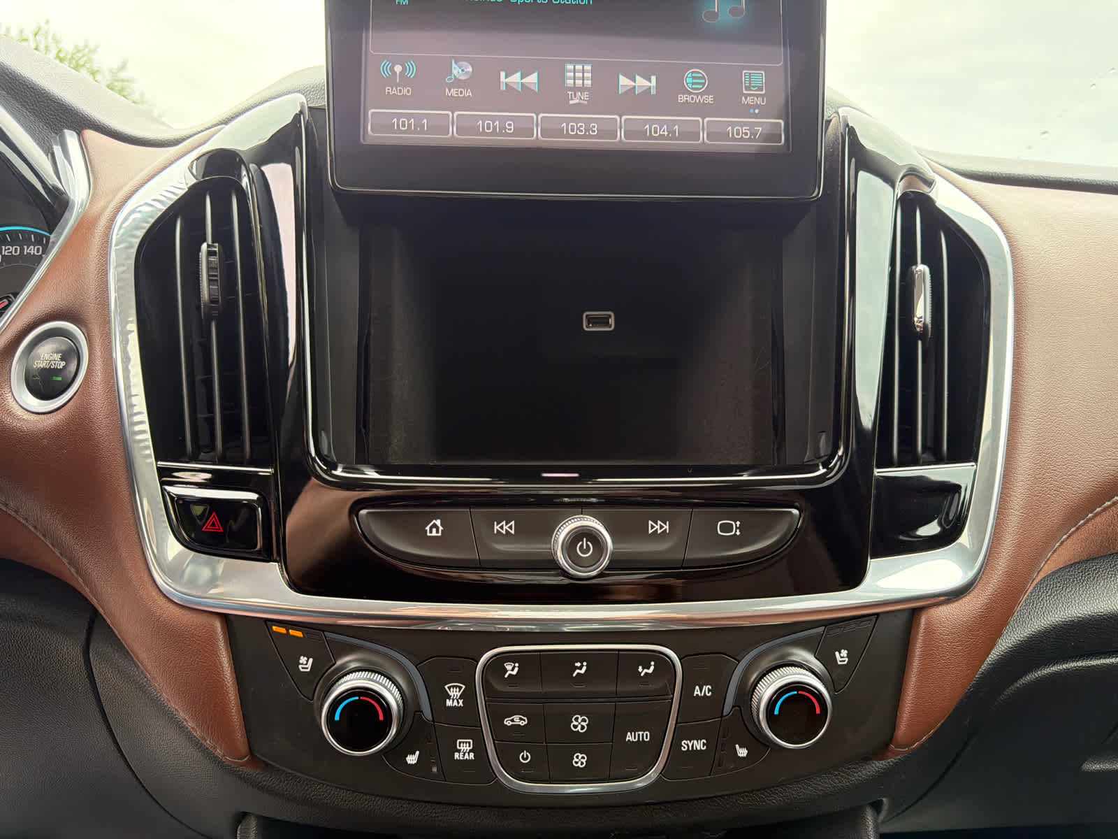 Thumbnail: 2019 Chevrolet Traverse - 29