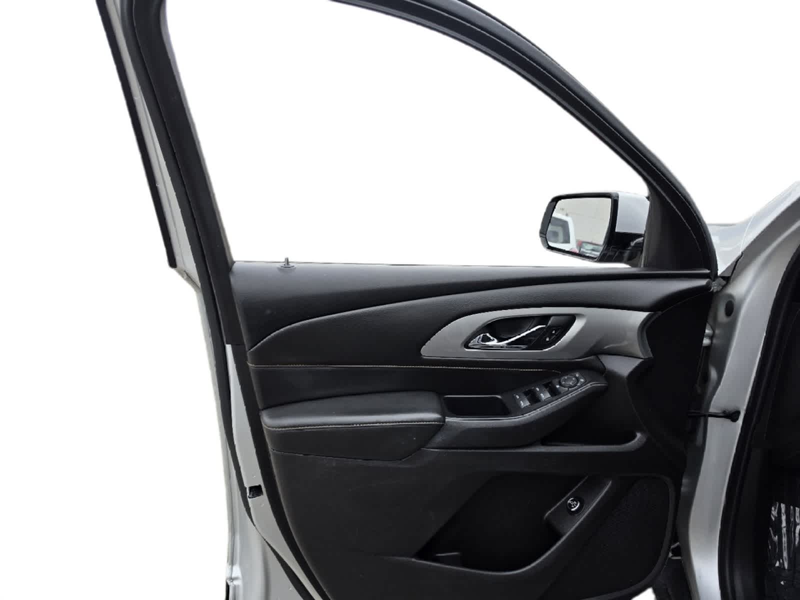 Thumbnail: 2018 Chevrolet Traverse - 5