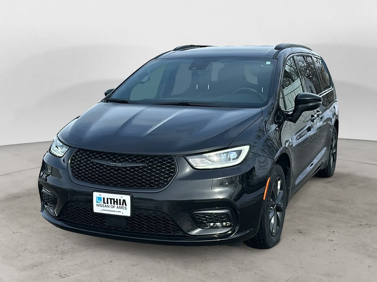 Thumbnail: 2021 Chrysler Pacifica - 1
