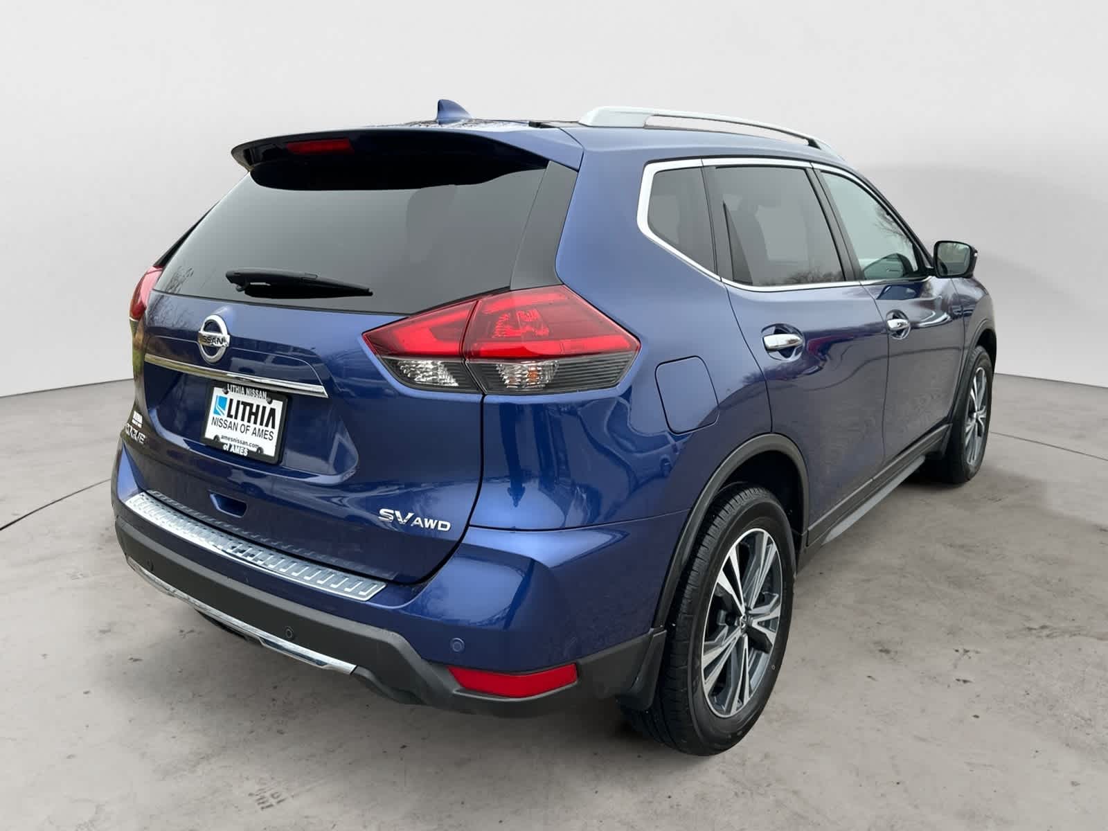 2020 Nissan Rogue SV photo 3