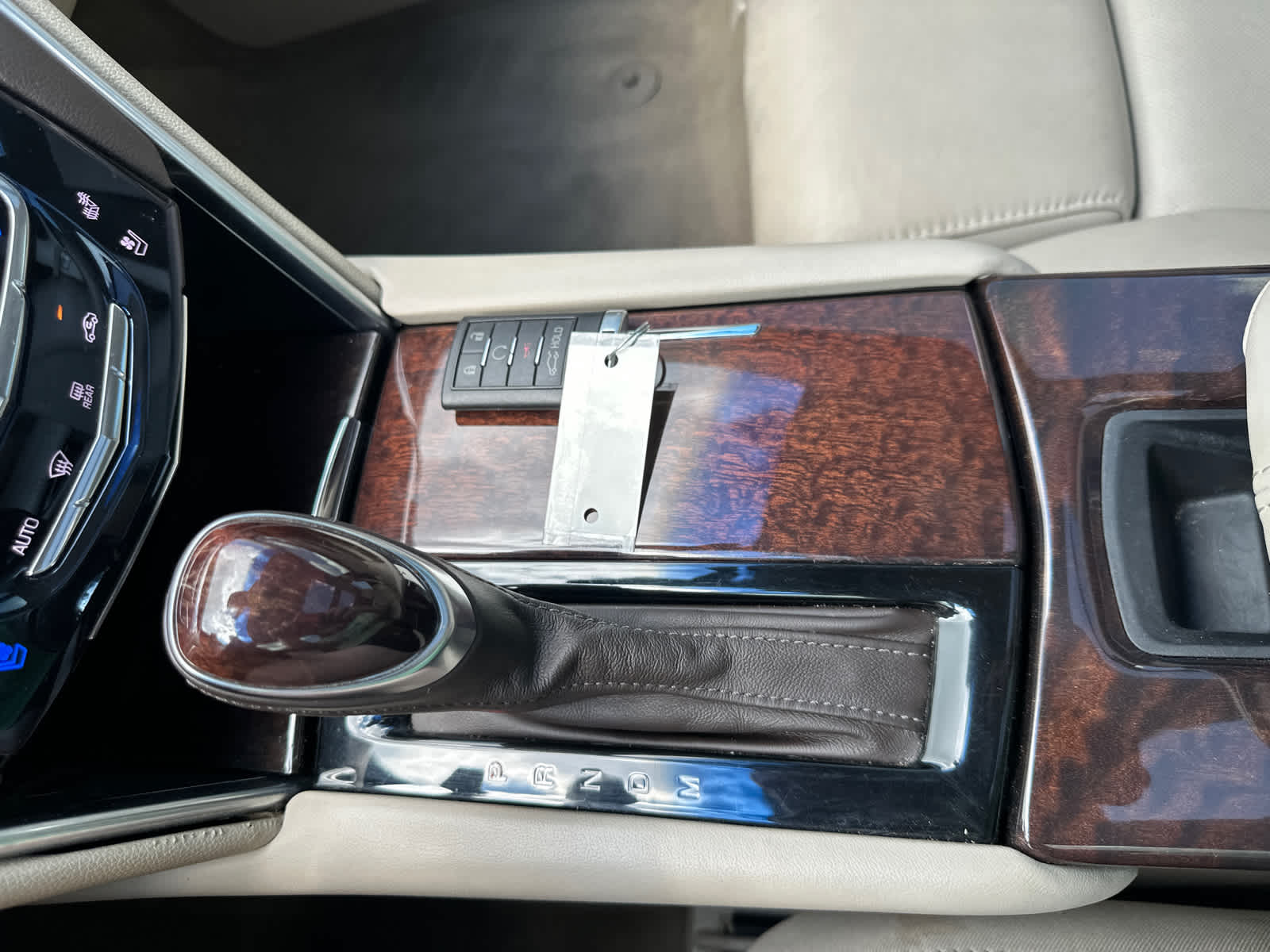 Thumbnail: 2014 Cadillac XTS - 27