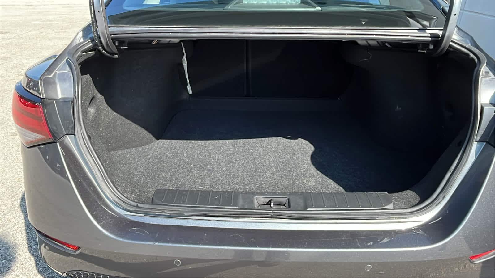 Thumbnail: 2024 Nissan Sentra - 10