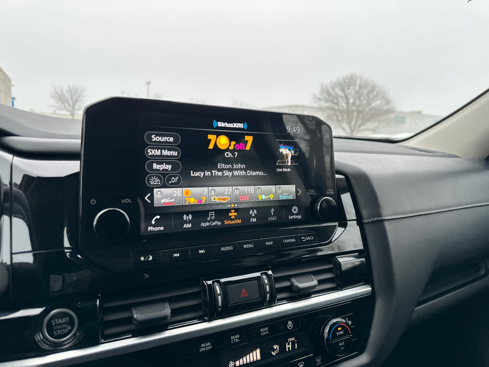 Thumbnail: 2022 Nissan Pathfinder - 25