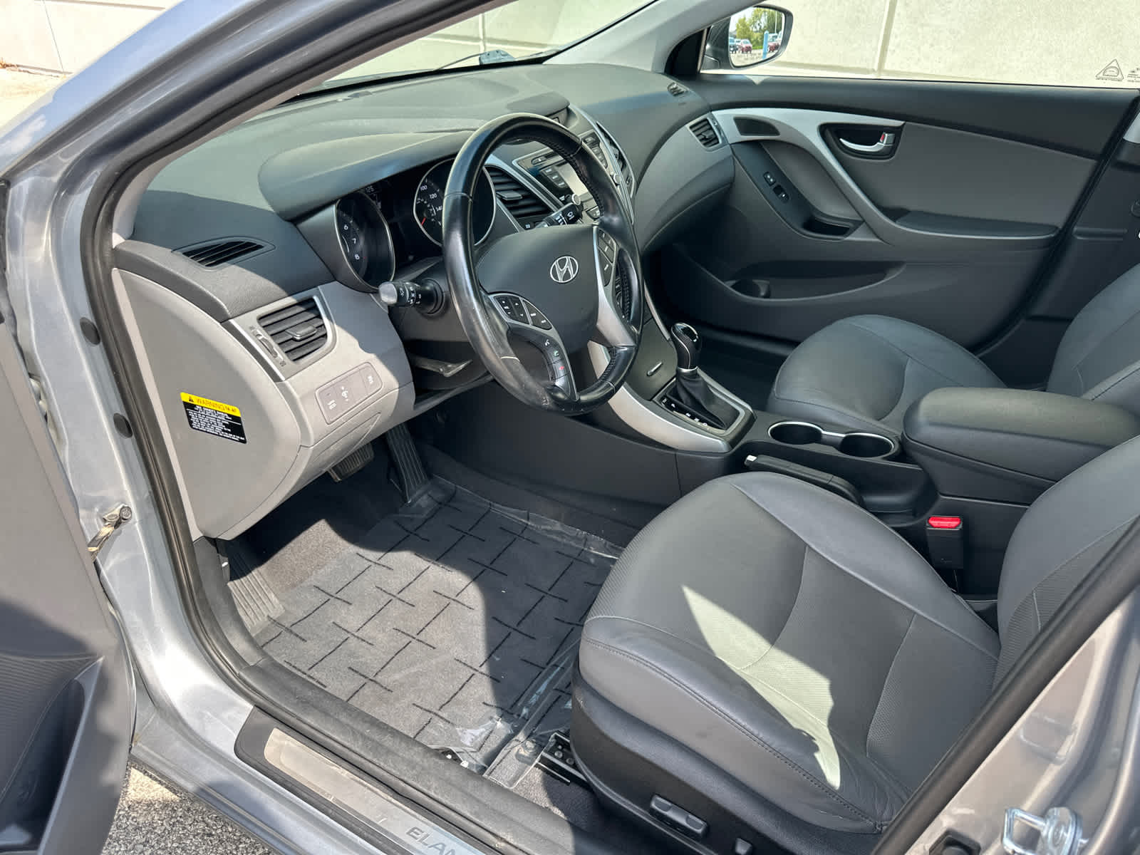 Thumbnail: 2016 Hyundai Elantra - 18
