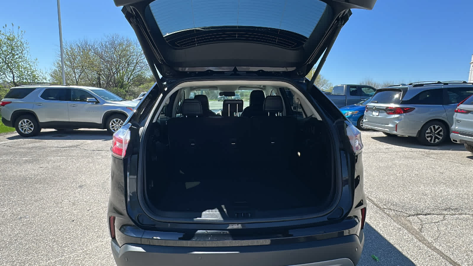 Thumbnail: 2023 Ford Edge - 11