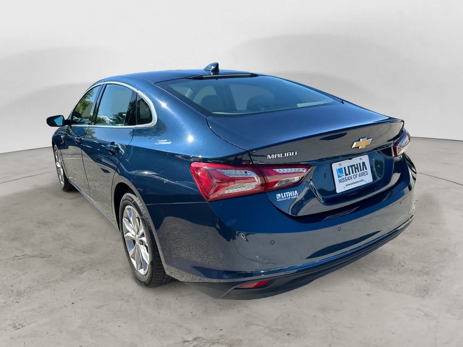 Thumbnail: 2021 Chevrolet Malibu - 2