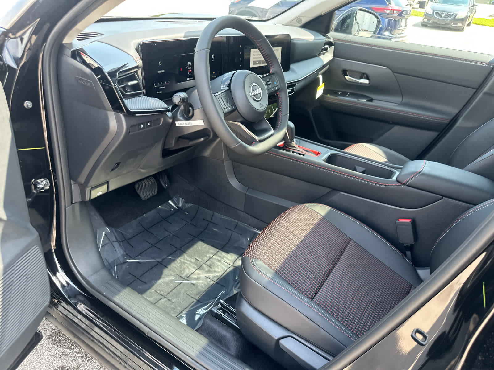 Thumbnail: 2025 Nissan Kicks - 17