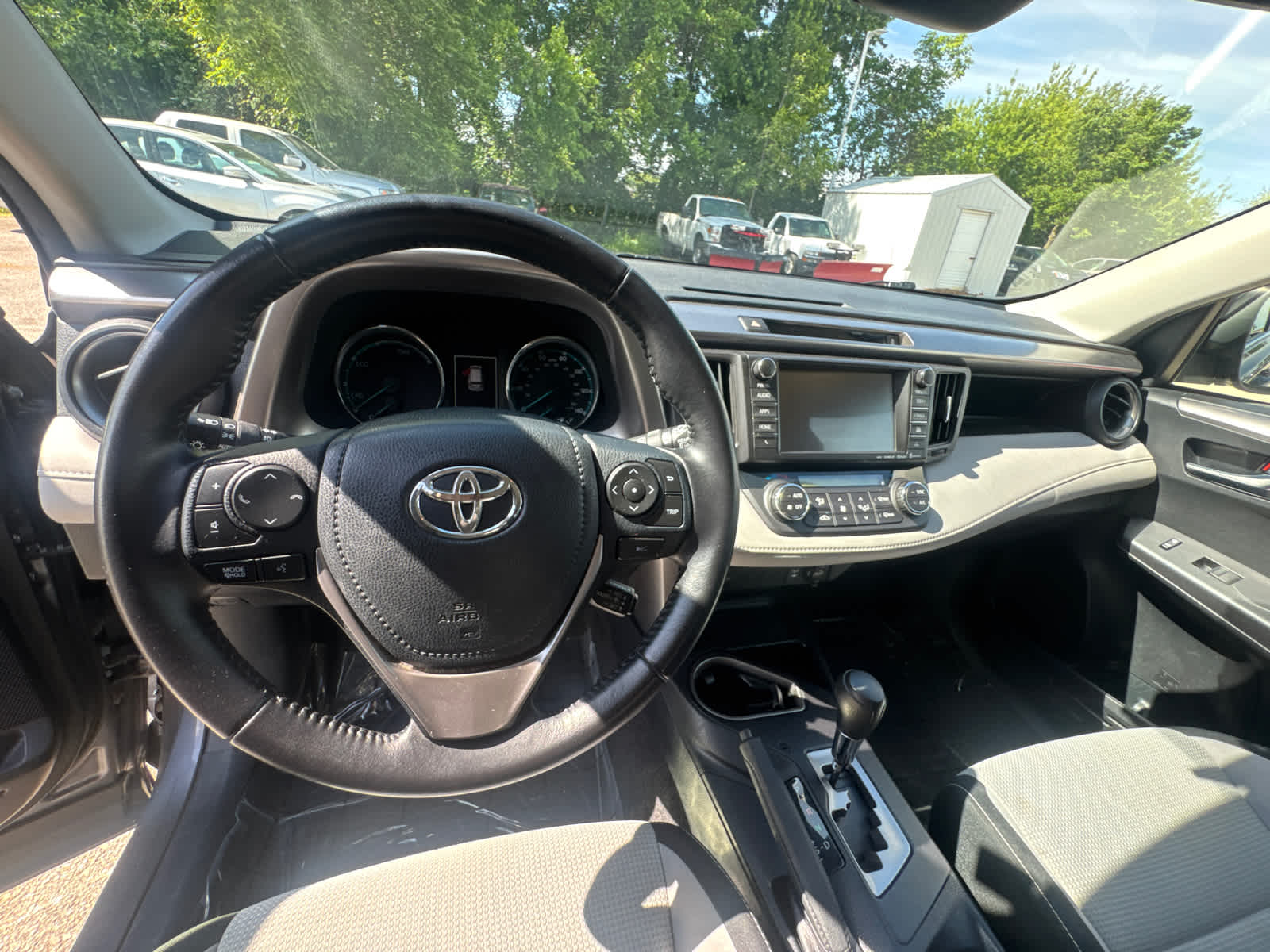 Thumbnail: 2016 Toyota RAV4 - 17