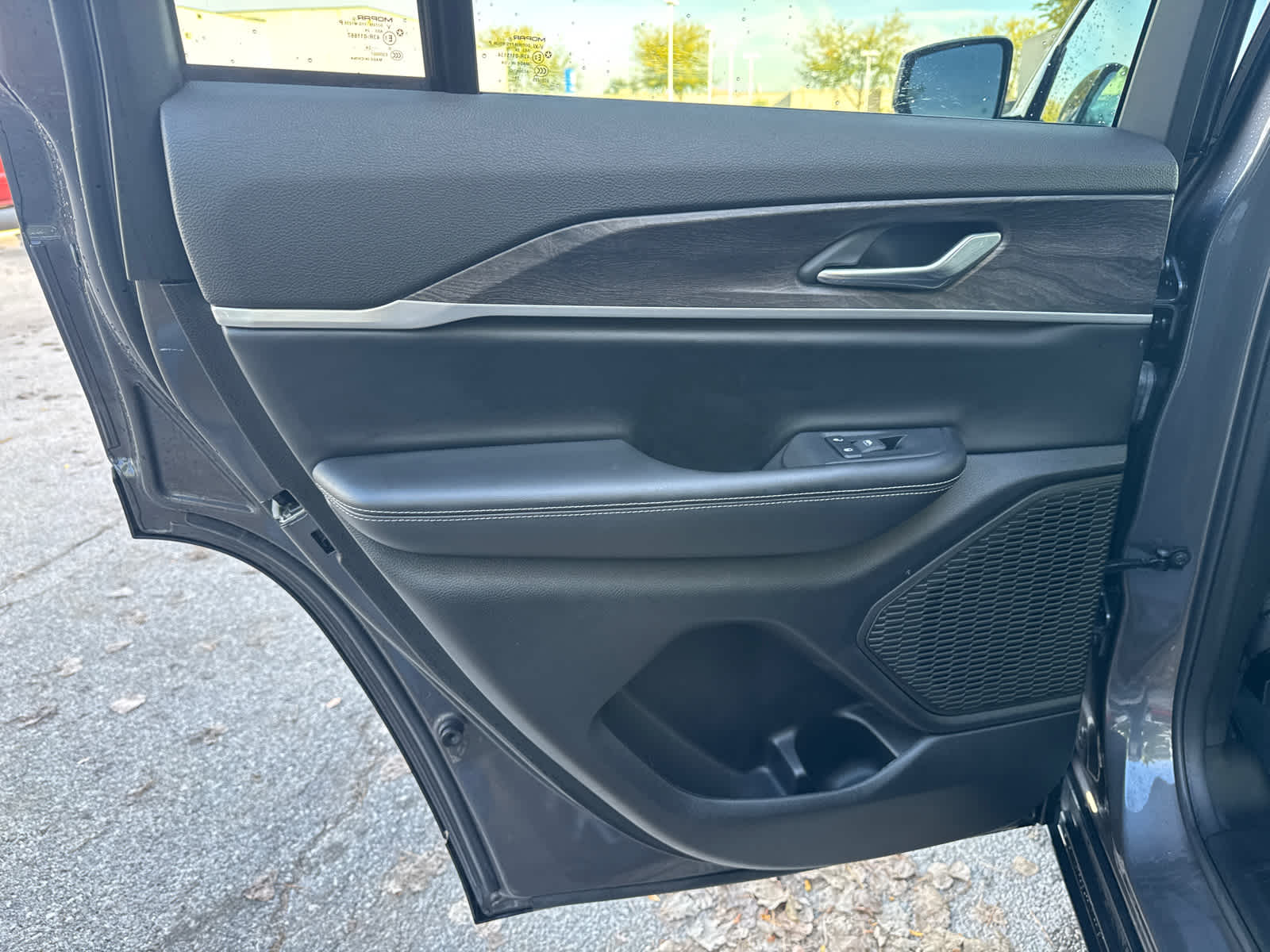 Thumbnail: 2025 Jeep Grand Cherokee - 13