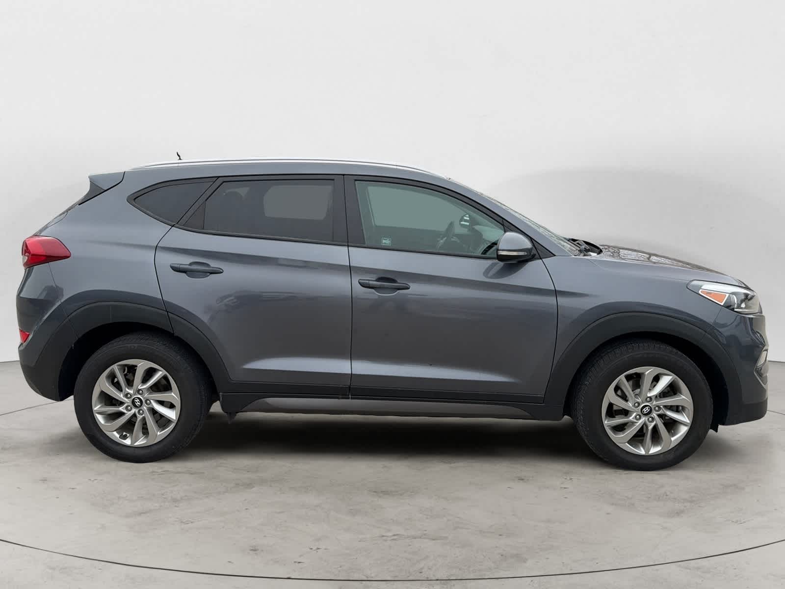 Thumbnail: 2016 Hyundai Tucson - 5