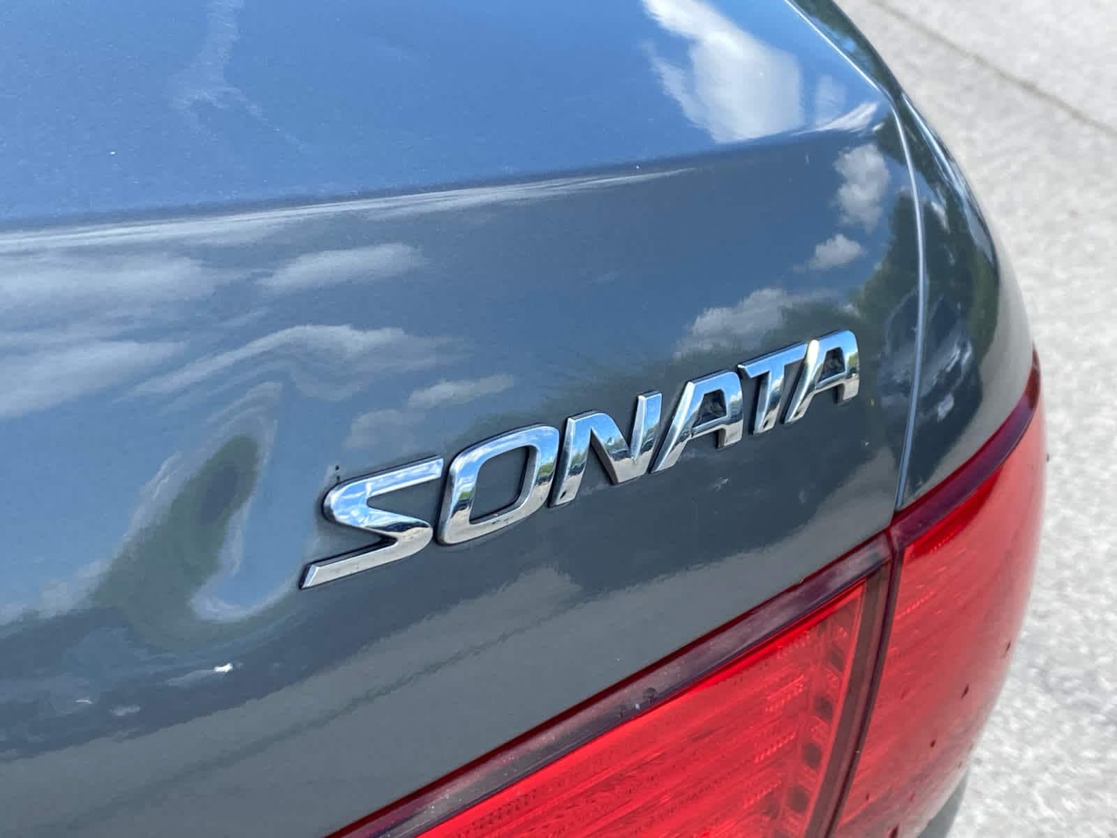 Thumbnail: 2010 Hyundai Sonata - 26