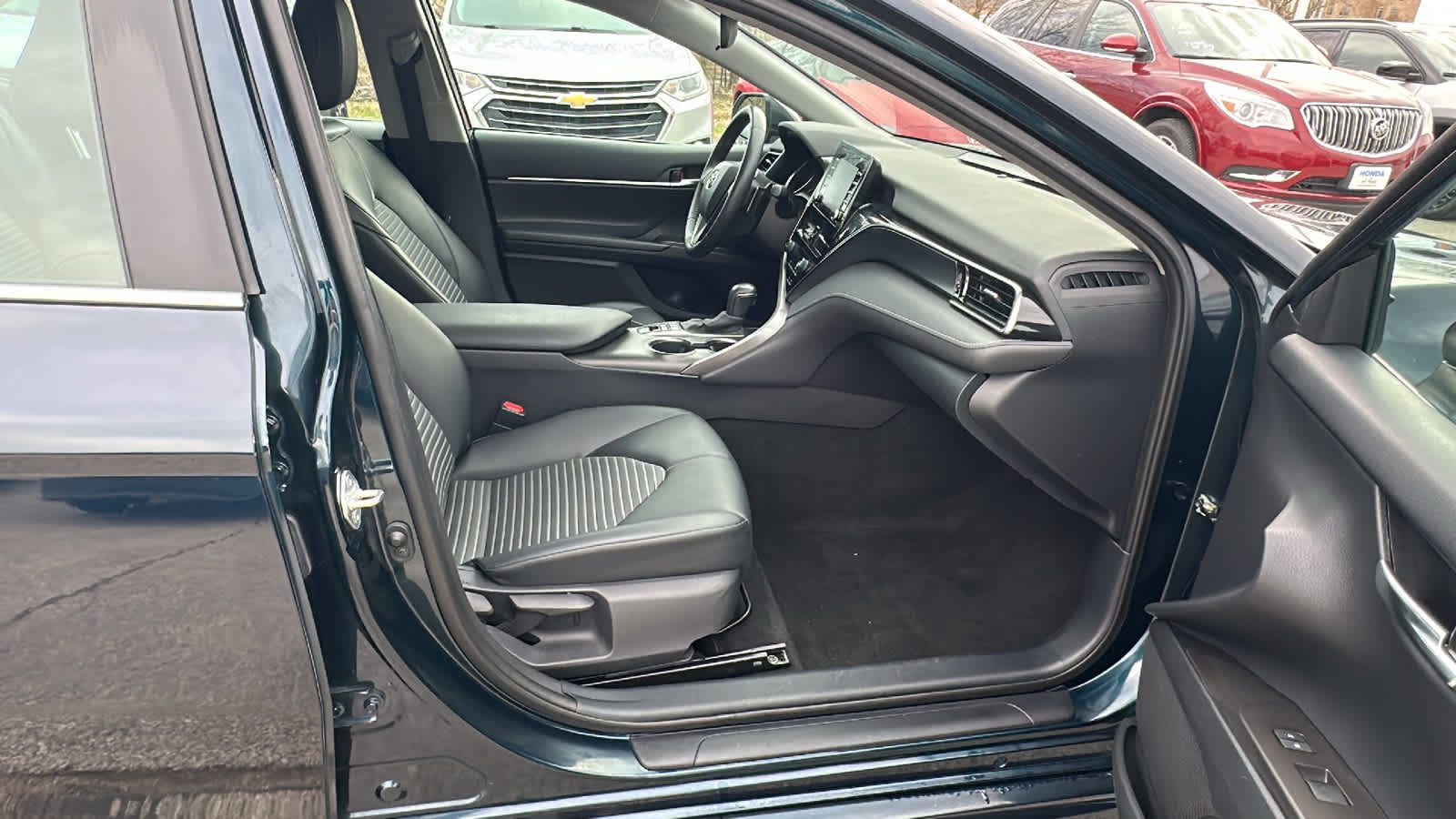 Thumbnail: 2021 Toyota Camry - 7