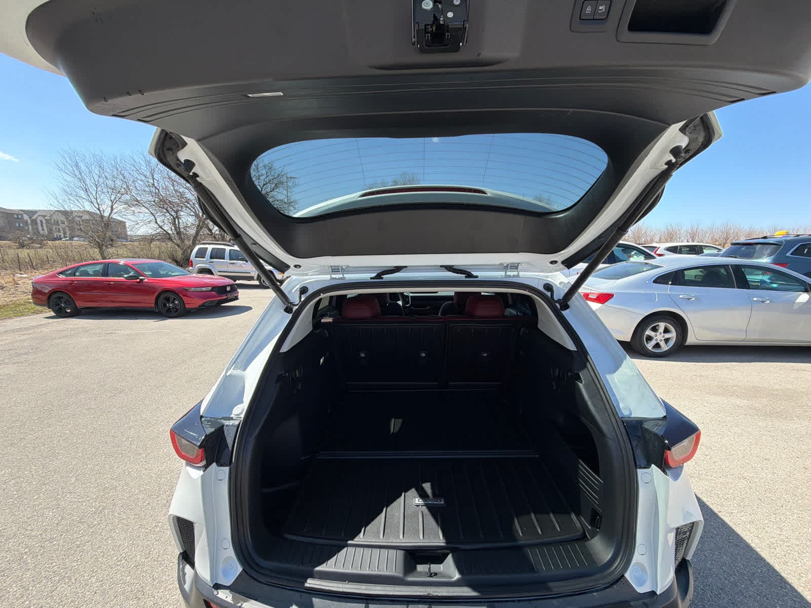 Thumbnail: 2025 Mazda CX-50 - 11