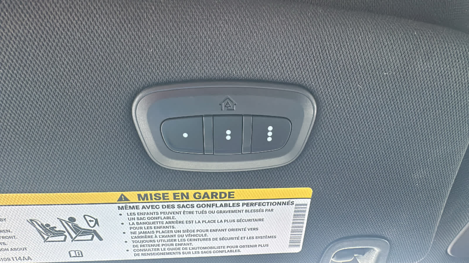 Thumbnail: 2021 Chrysler Pacifica - 21