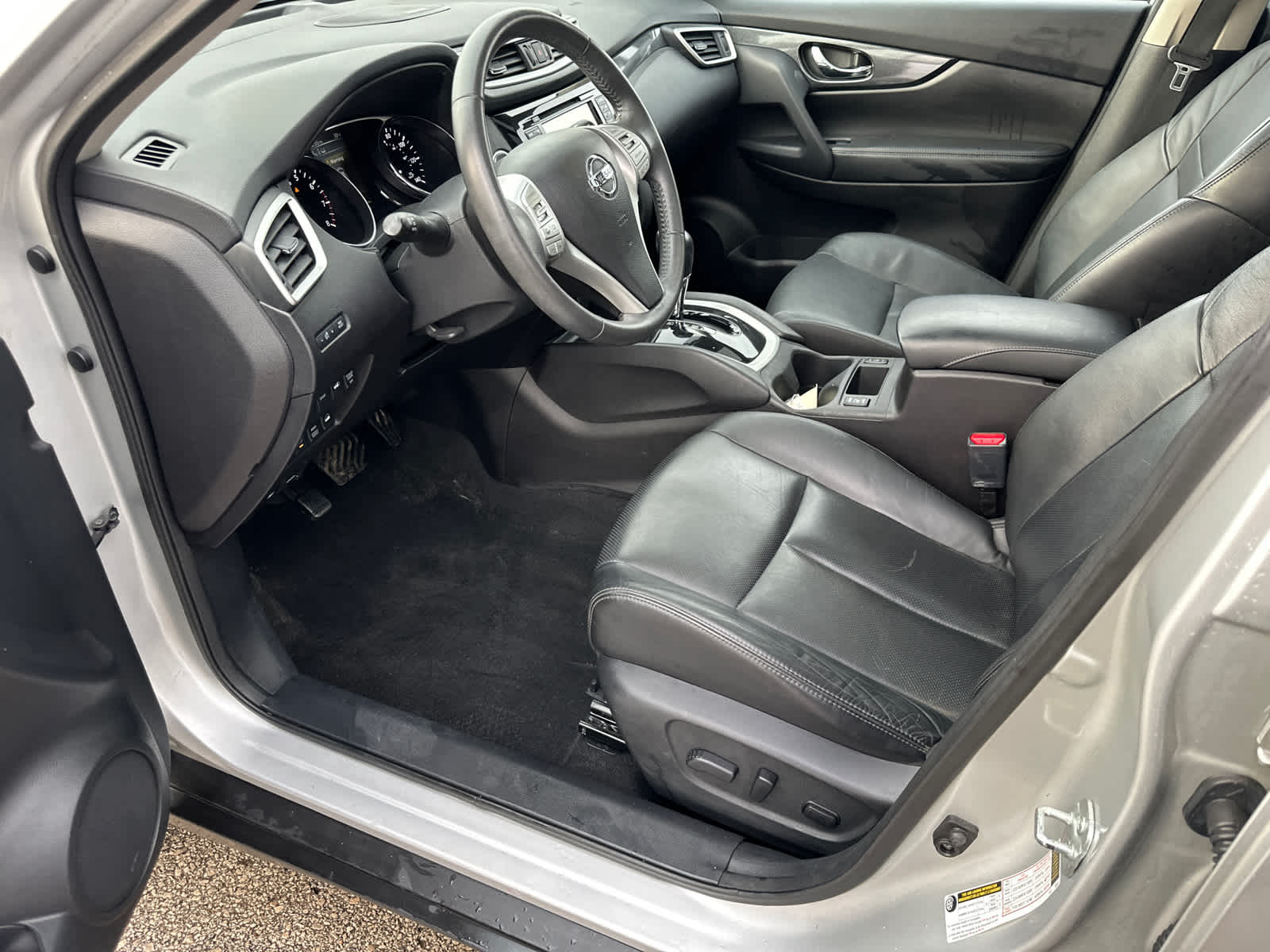 Thumbnail: 2015 Nissan Rogue - 13