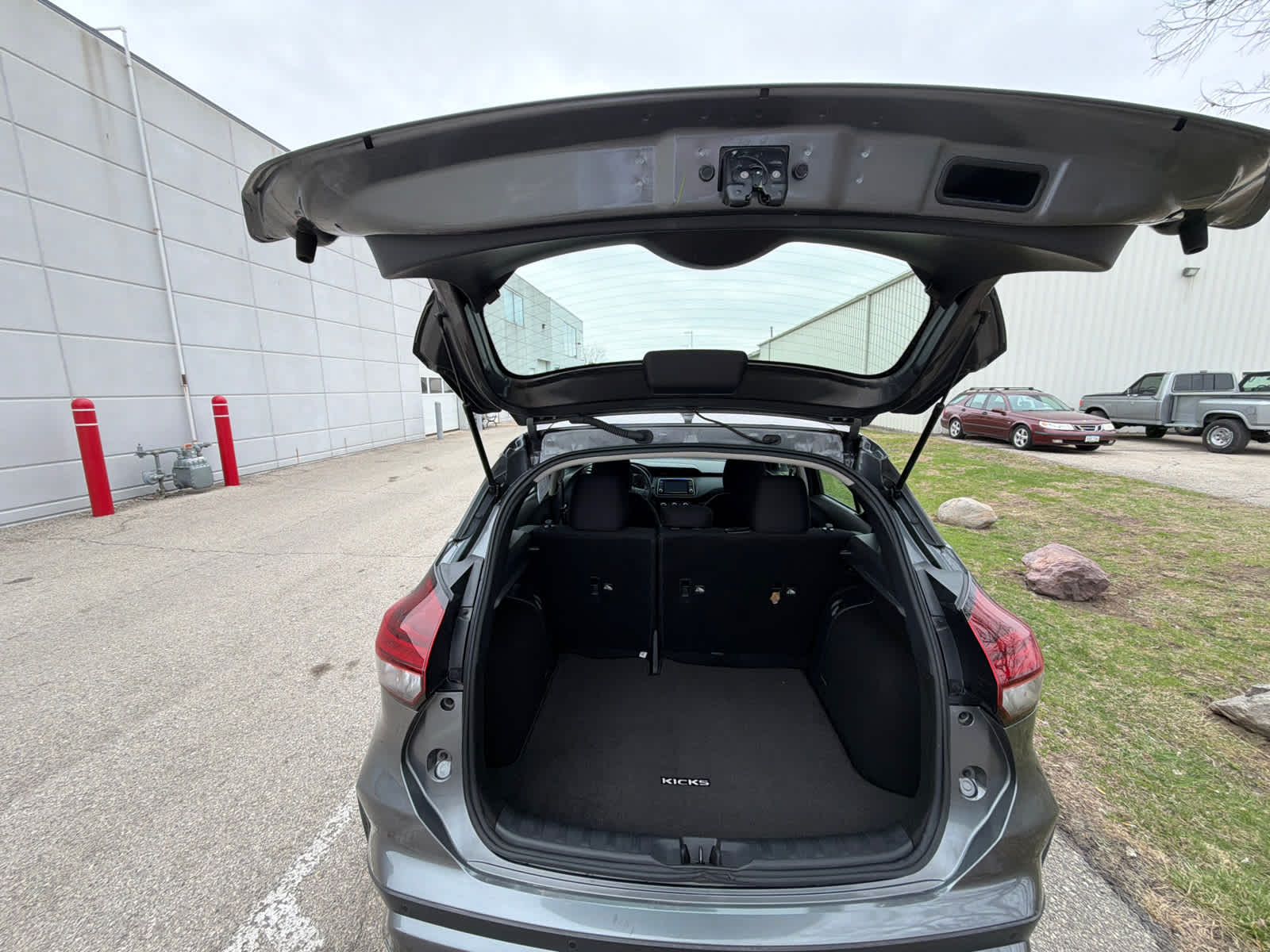 Thumbnail: 2023 Nissan Kicks - 11