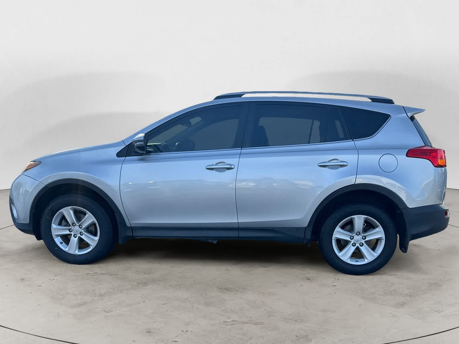 Thumbnail: 2013 Toyota RAV4 - 2